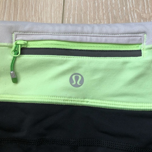 Lululemon Run Pace Tight Leggings in Black & Neon Green Size 4 - Picture 10 of 12
